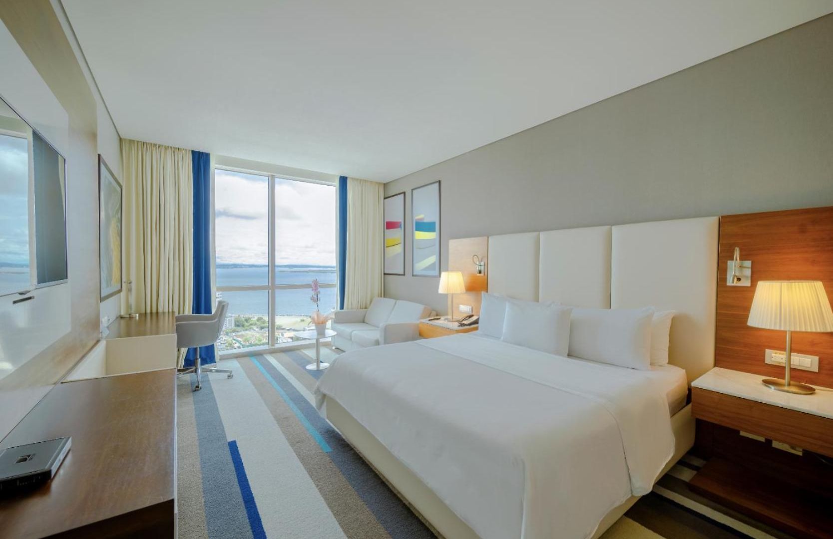 Intercontinental By Ihg Hotel