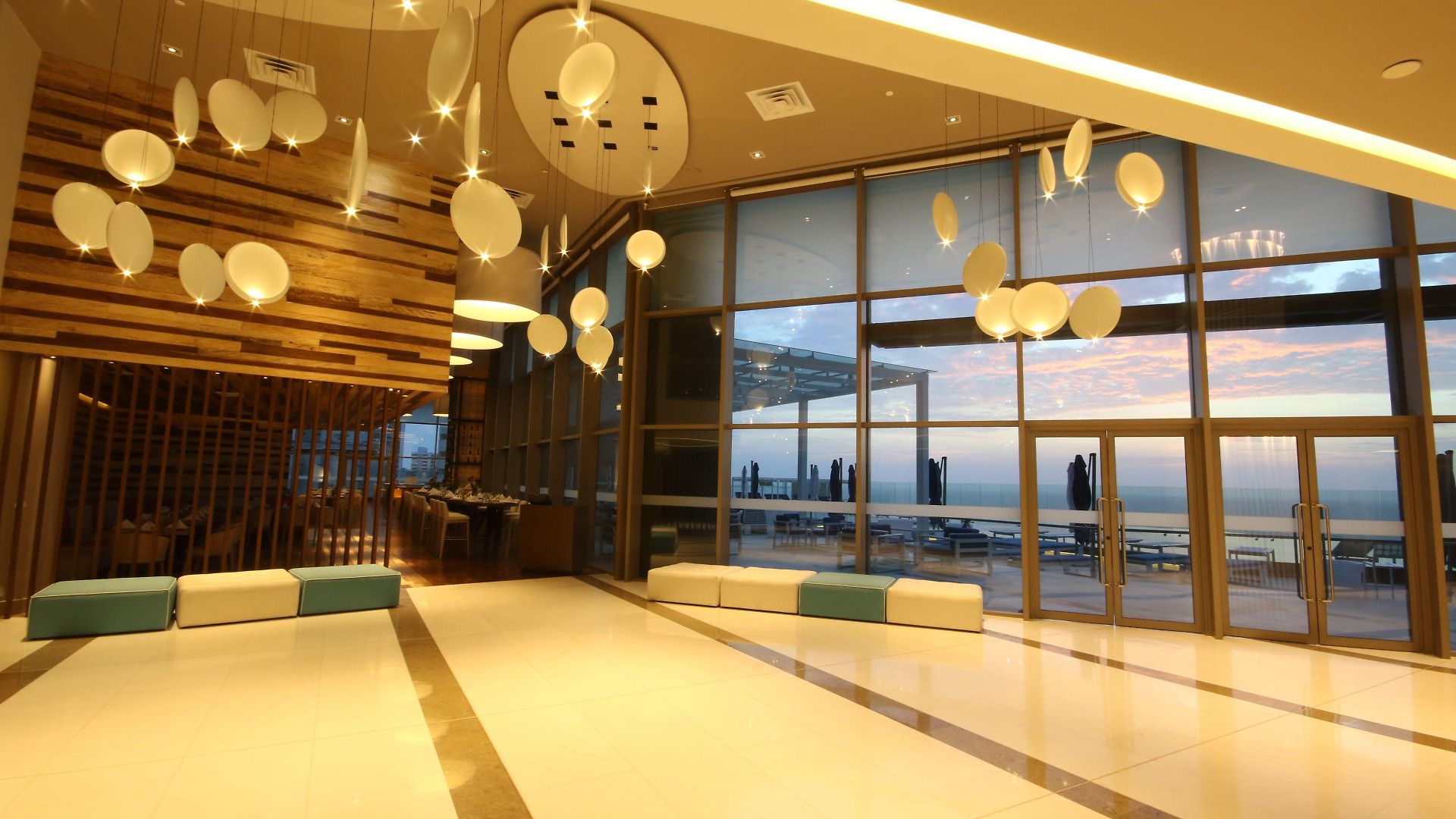 Intercontinental By Ihg 5*