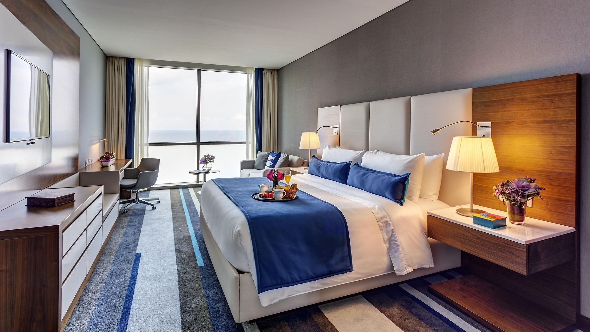 Intercontinental By Ihg Hotel 5*