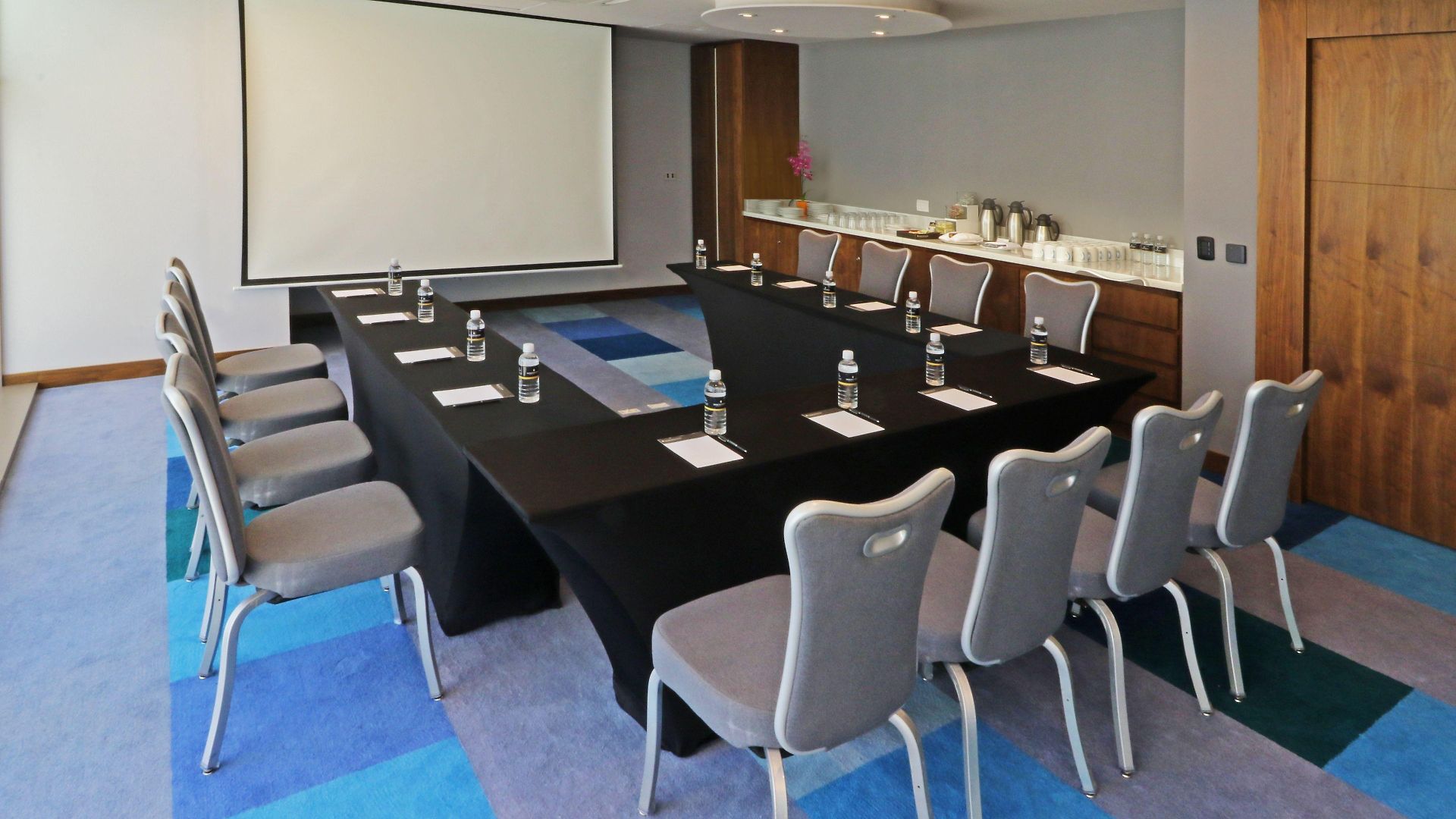Intercontinental By Ihg