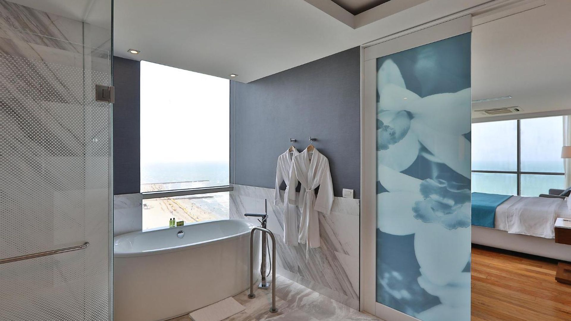 Intercontinental By Ihg 5*